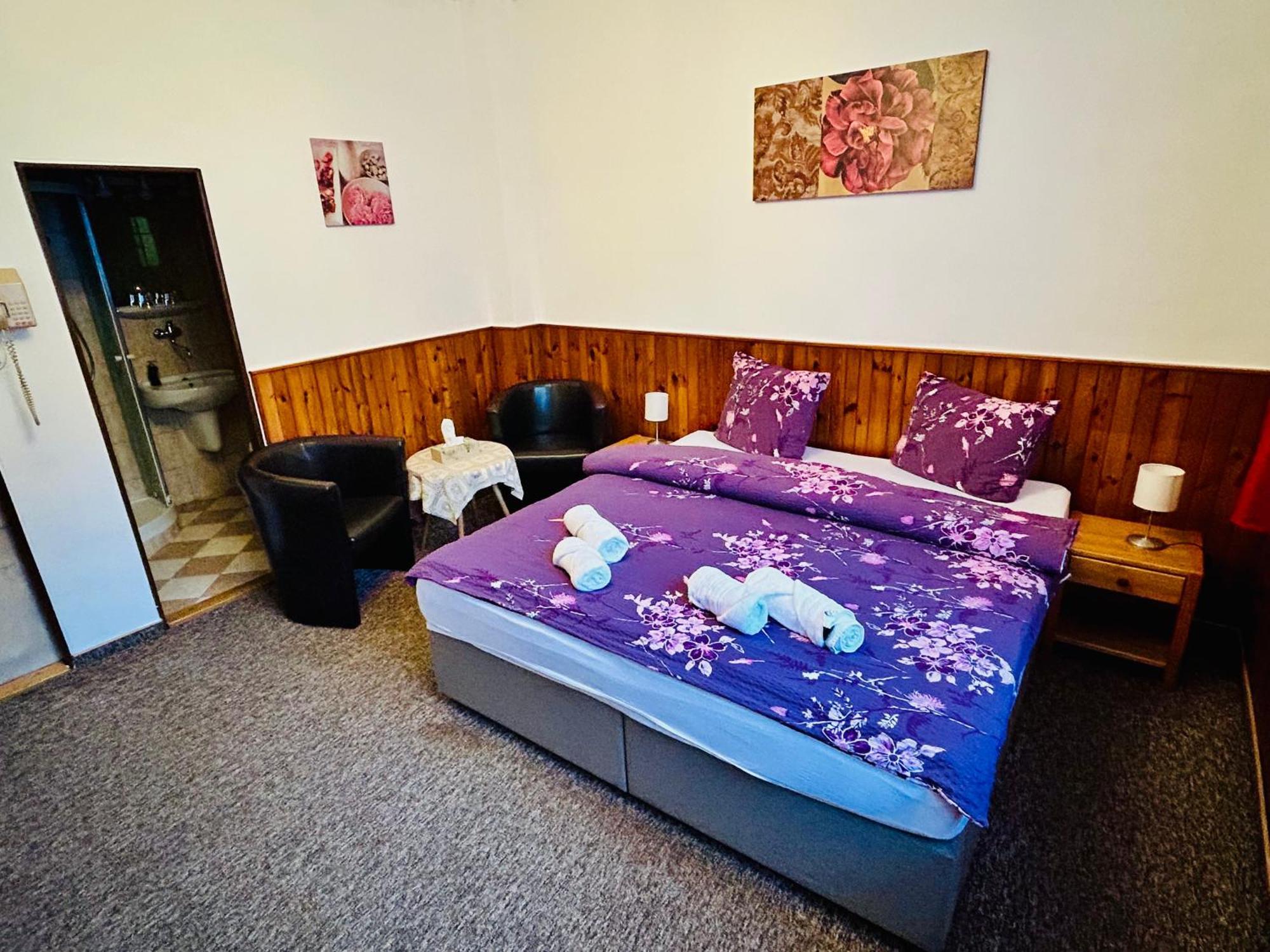 Chaloupka Guest house 3*